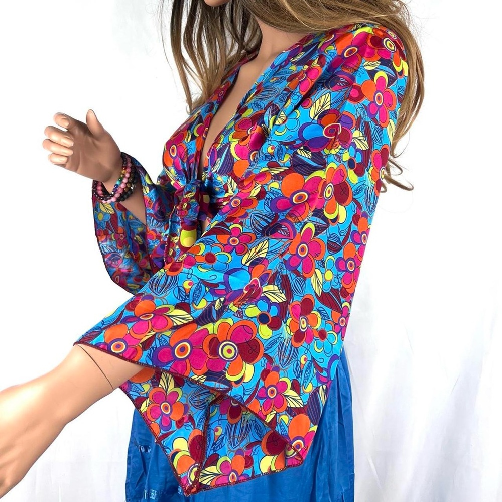 Open Front Tie Bell Sleeves Blouse - Picture 5 of 6